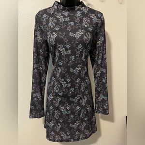 XHILATATION women’s dress, turtleneck, long sleeve, gray/blue flowers size L